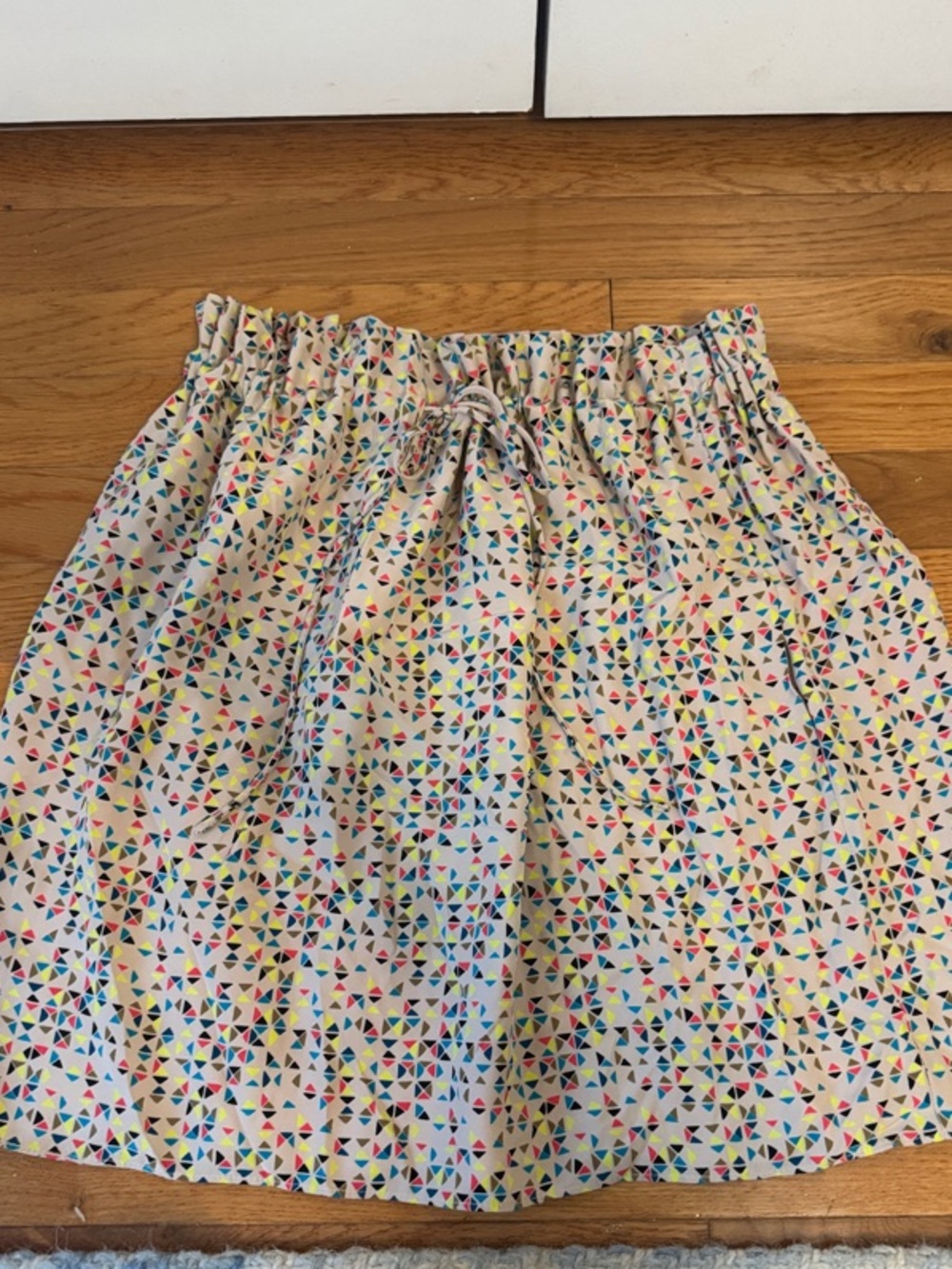 Loeffler Randall Cream Skirt with Multicolor Geometric Triangle Print Silk Sz 6